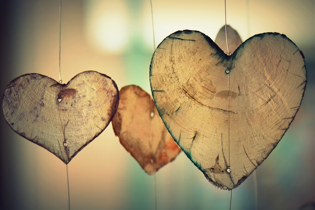 Hanging hearts